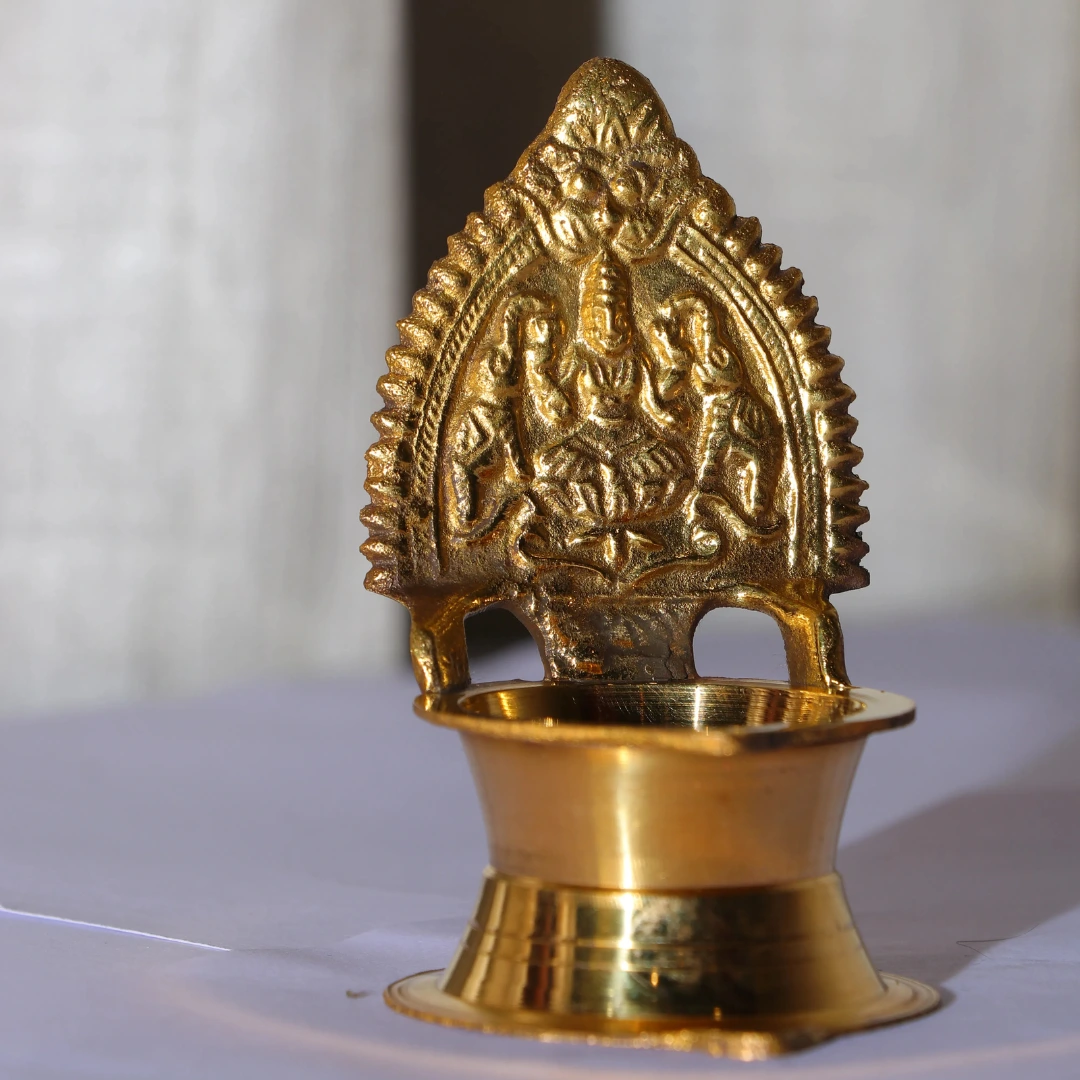 Dhan Varshak Brass Diya - Traditional Lakshmi Oil Lamp with Divine Backrest